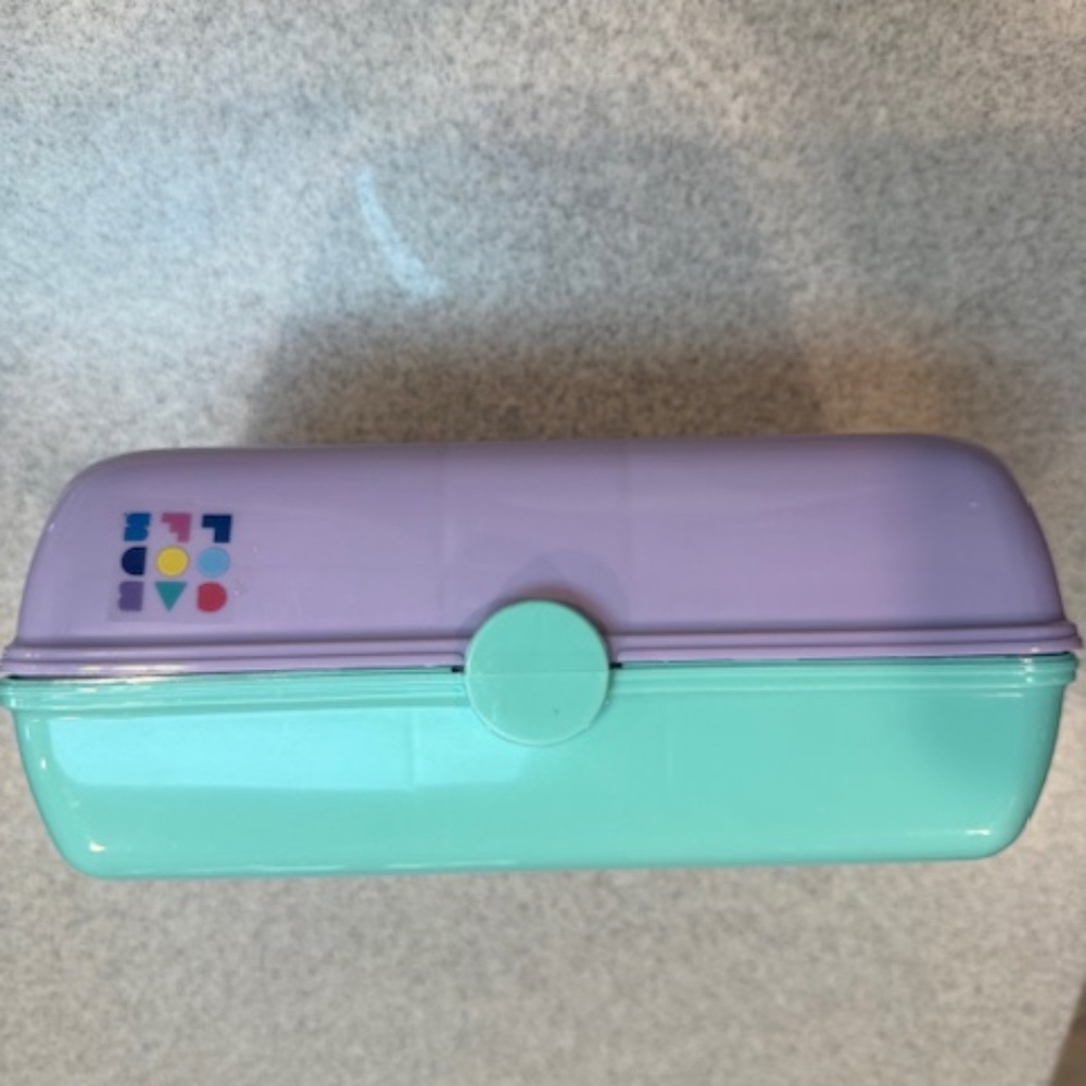 Caboodles Pretty in Petite Makeup Travel Case Seafoam Lavender Plastic Mini